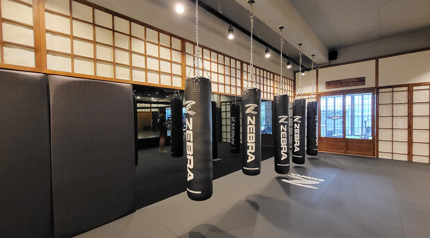 BLACK COMBAT GYM 8